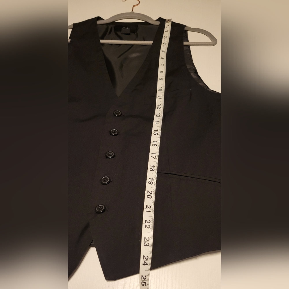 Men's H&M Black Vest Size 40R 20" P2P 26" Length - Picture 11 of 11